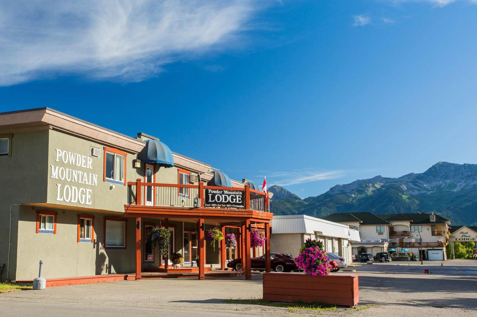 Powder Mountain Lodge Fernie Bagian luar foto