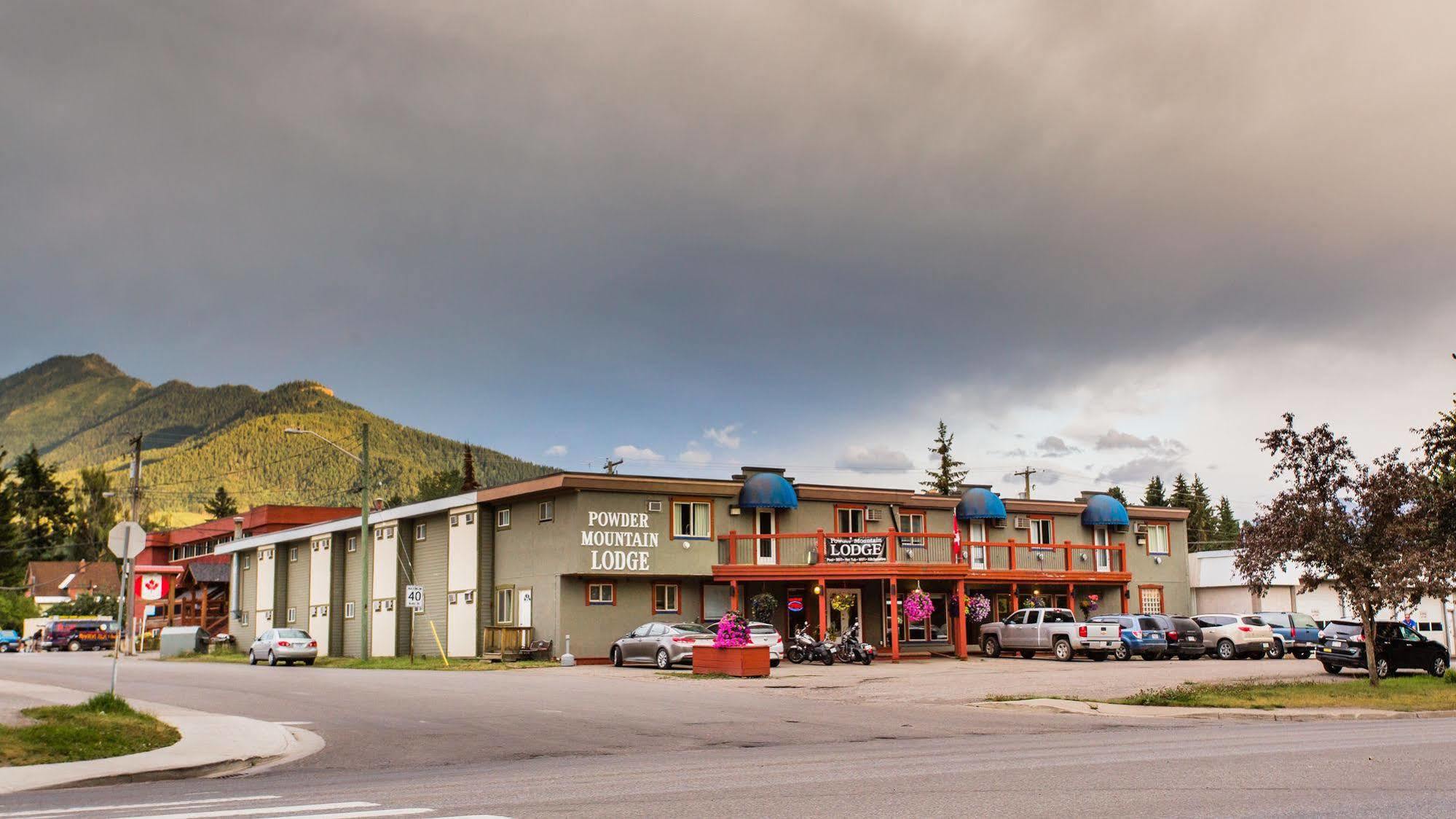 Powder Mountain Lodge Fernie Bagian luar foto